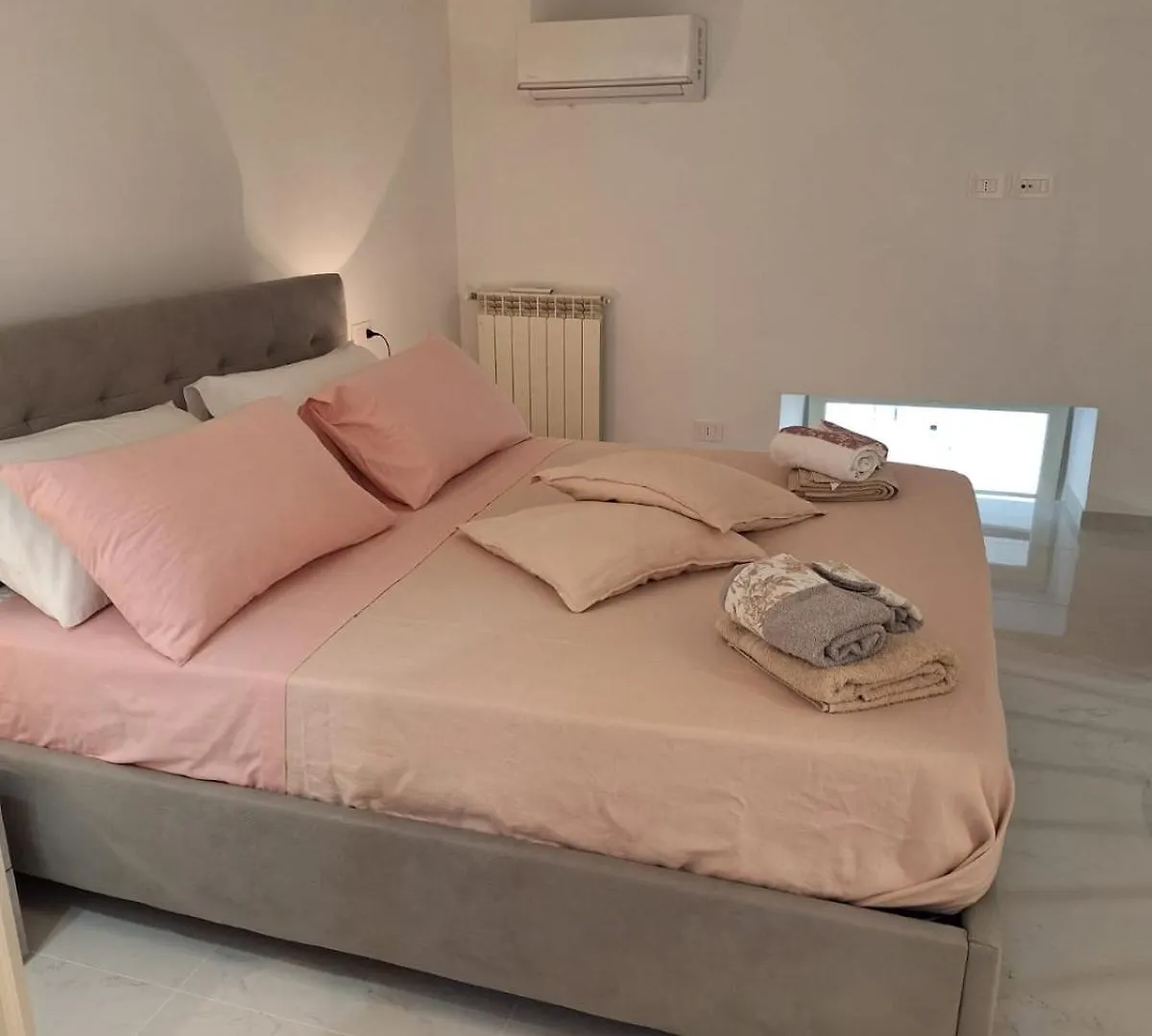 Casa Vacanze Domus Ai Mannesi Napoli 0*,