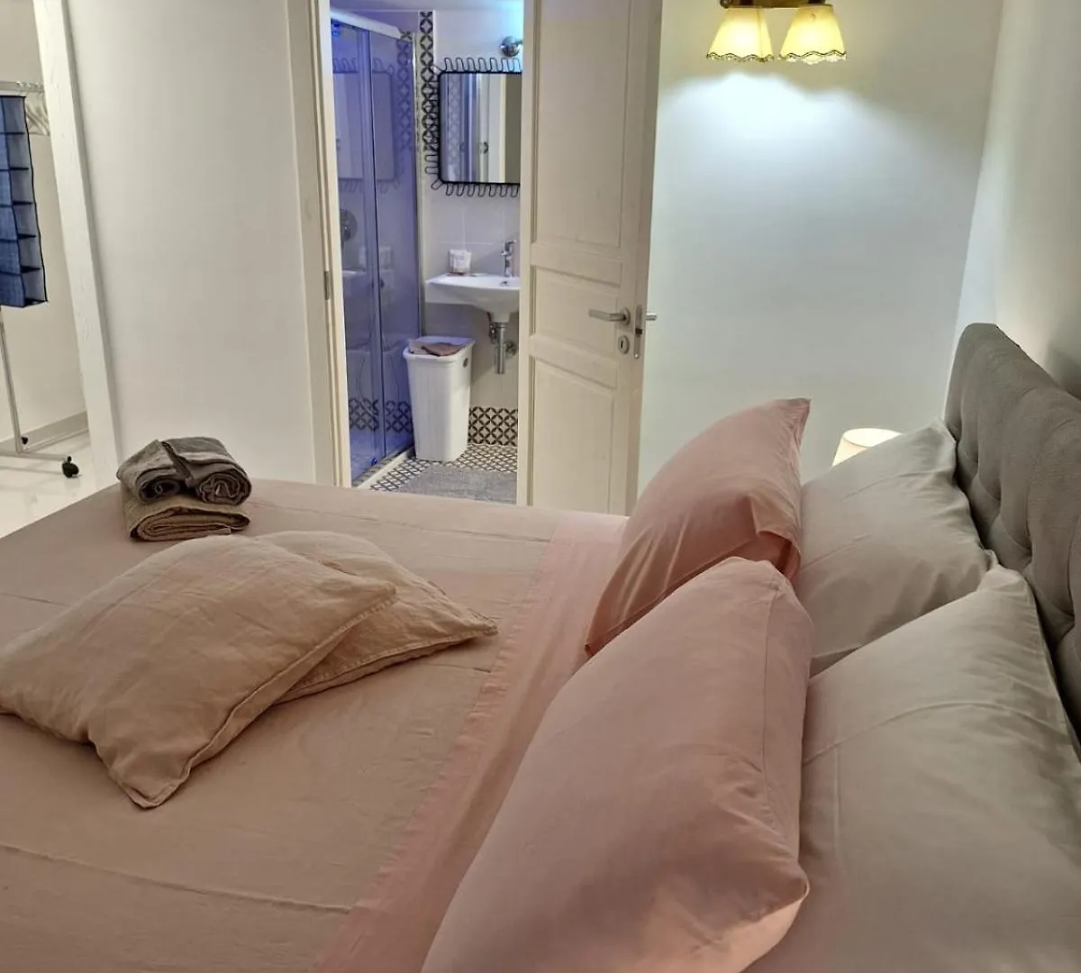 Casa Vacanze Domus Ai Mannesi Naples